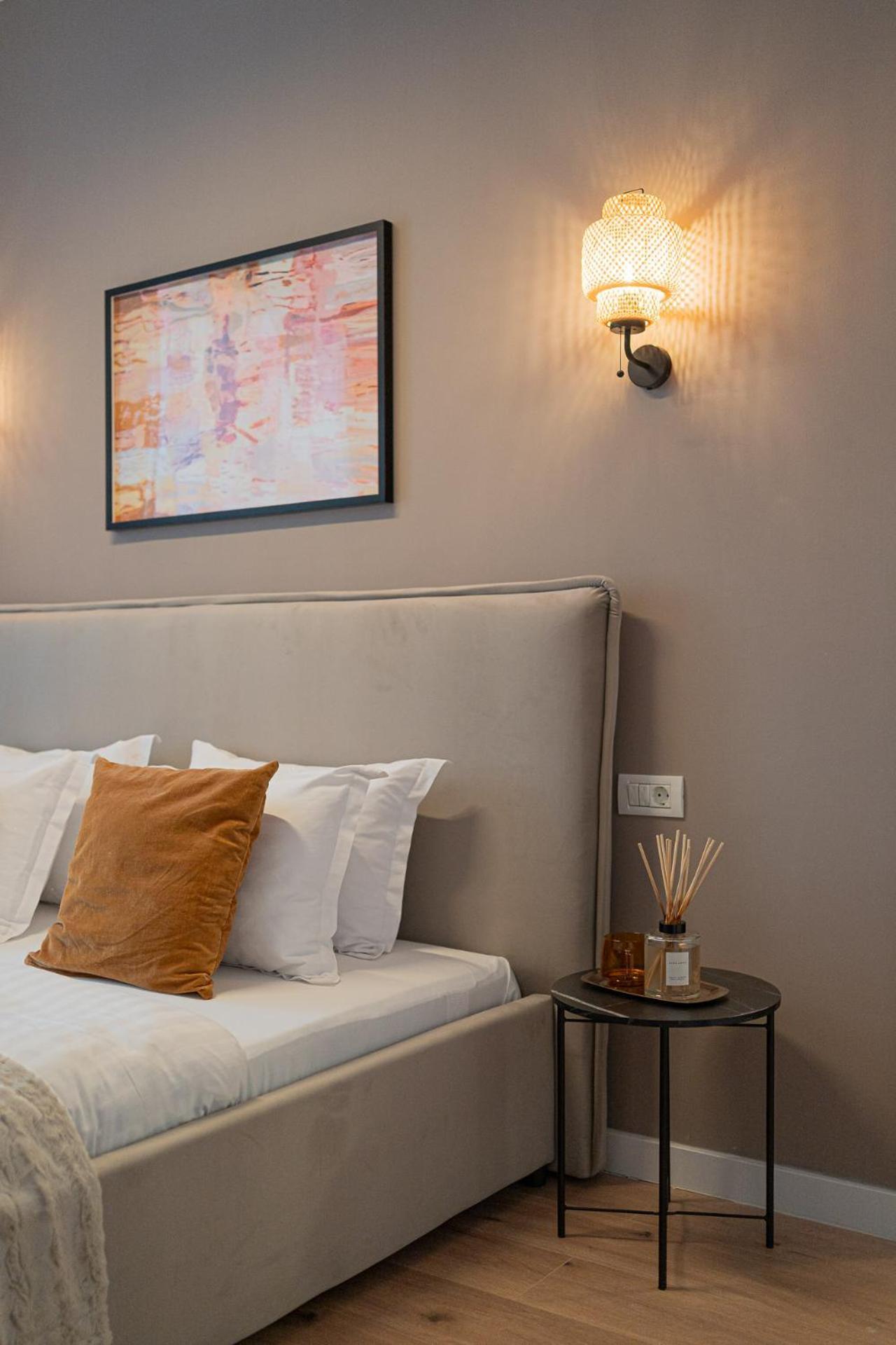 Loggia & Luxe 5Br Penthouse In Universitatii Area Bucureşti Ngoại thất bức ảnh