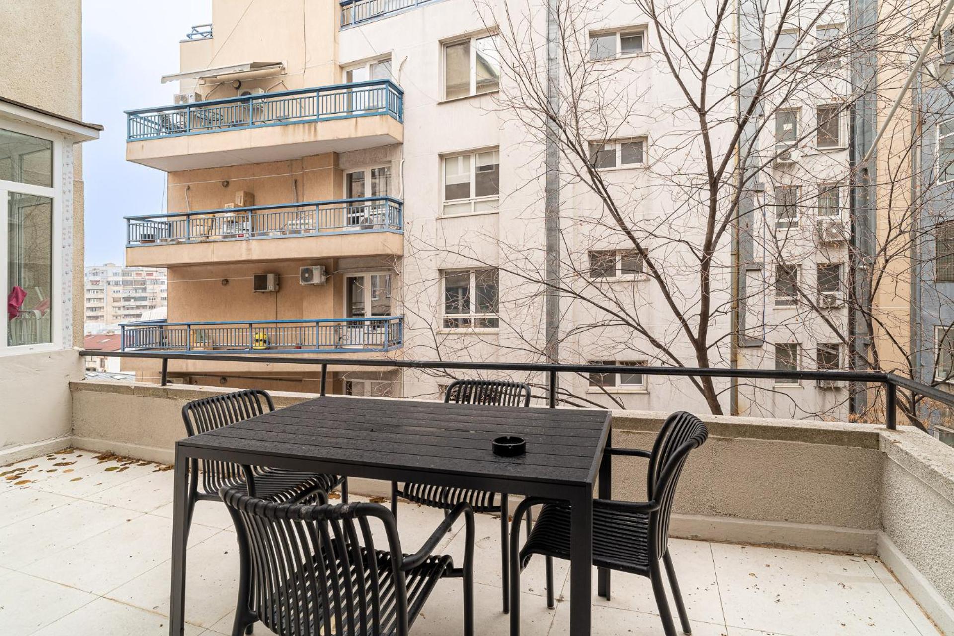 Loggia & Luxe 5Br Penthouse In Universitatii Area Bucureşti Ngoại thất bức ảnh