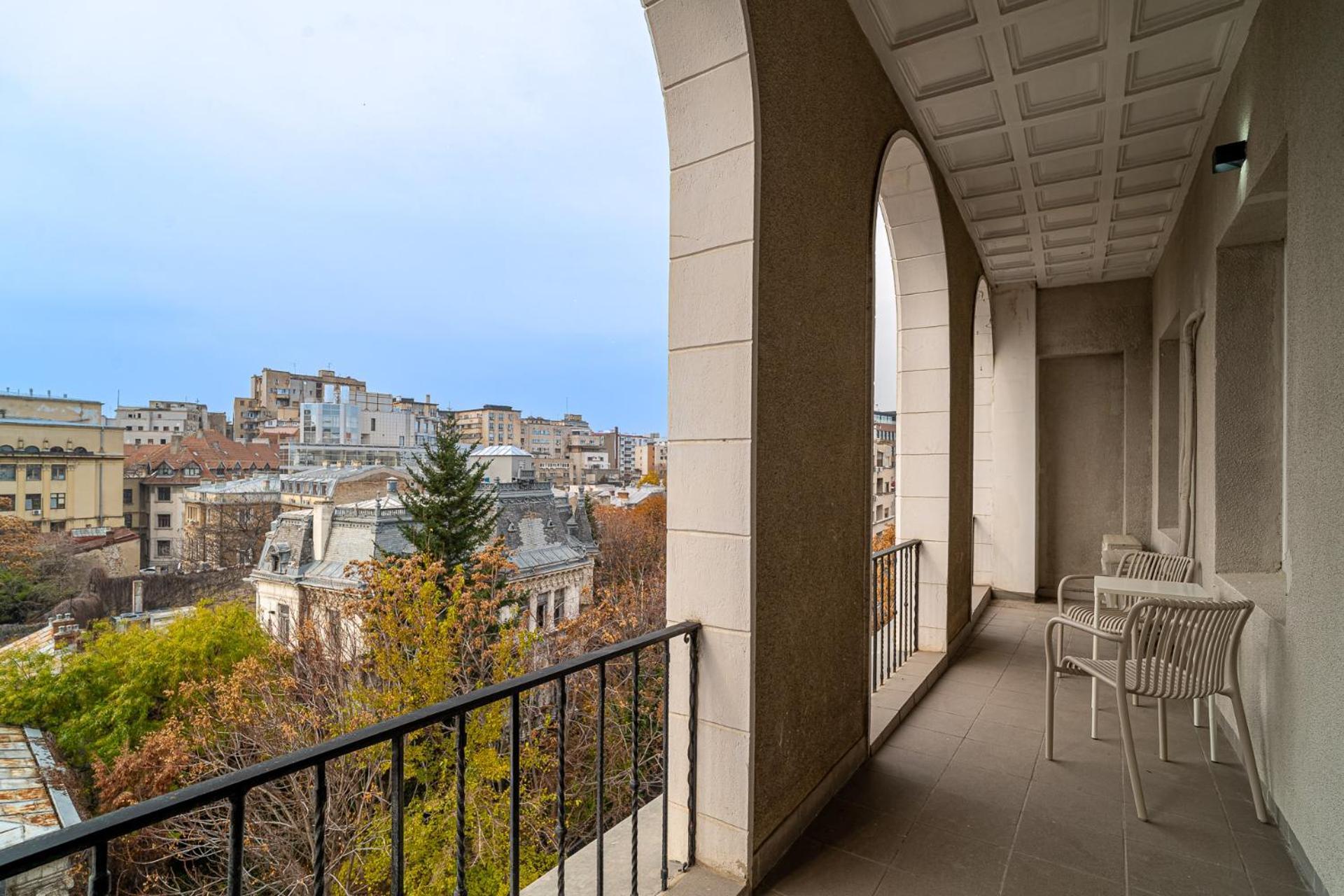 Loggia & Luxe 5Br Penthouse In Universitatii Area Bucureşti Ngoại thất bức ảnh